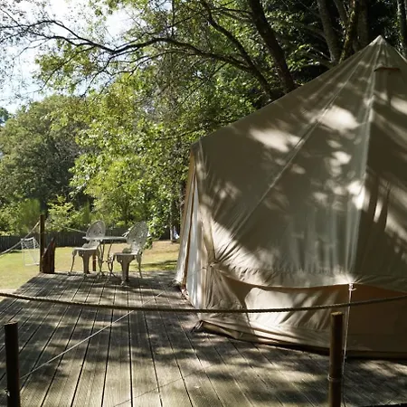 Camping Sous Les Belles Etoiles Peyrilhac Exterior photo