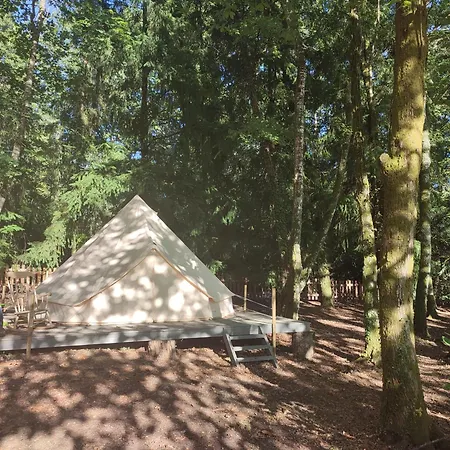 Camping Sous Les Belles Etoiles Peyrilhac Exterior photo