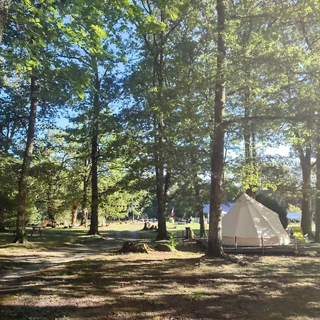 Camping Sous Les Belles Etoiles Peyrilhac Exterior photo