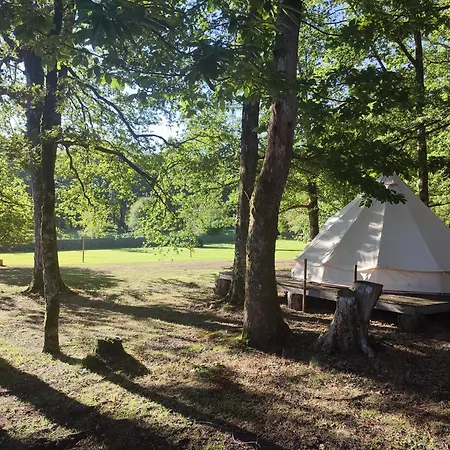 Camping Sous Les Belles Etoiles Peyrilhac Exterior photo