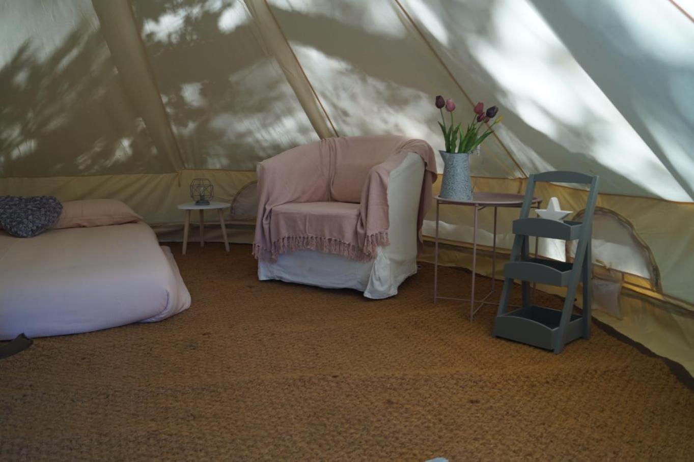 Sous Les Belles Etoiles Luxury tent *