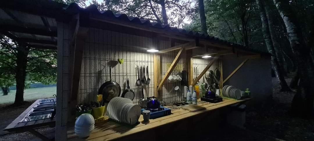 Luxury tent Sous Les Belles Etoiles Peyrilhac