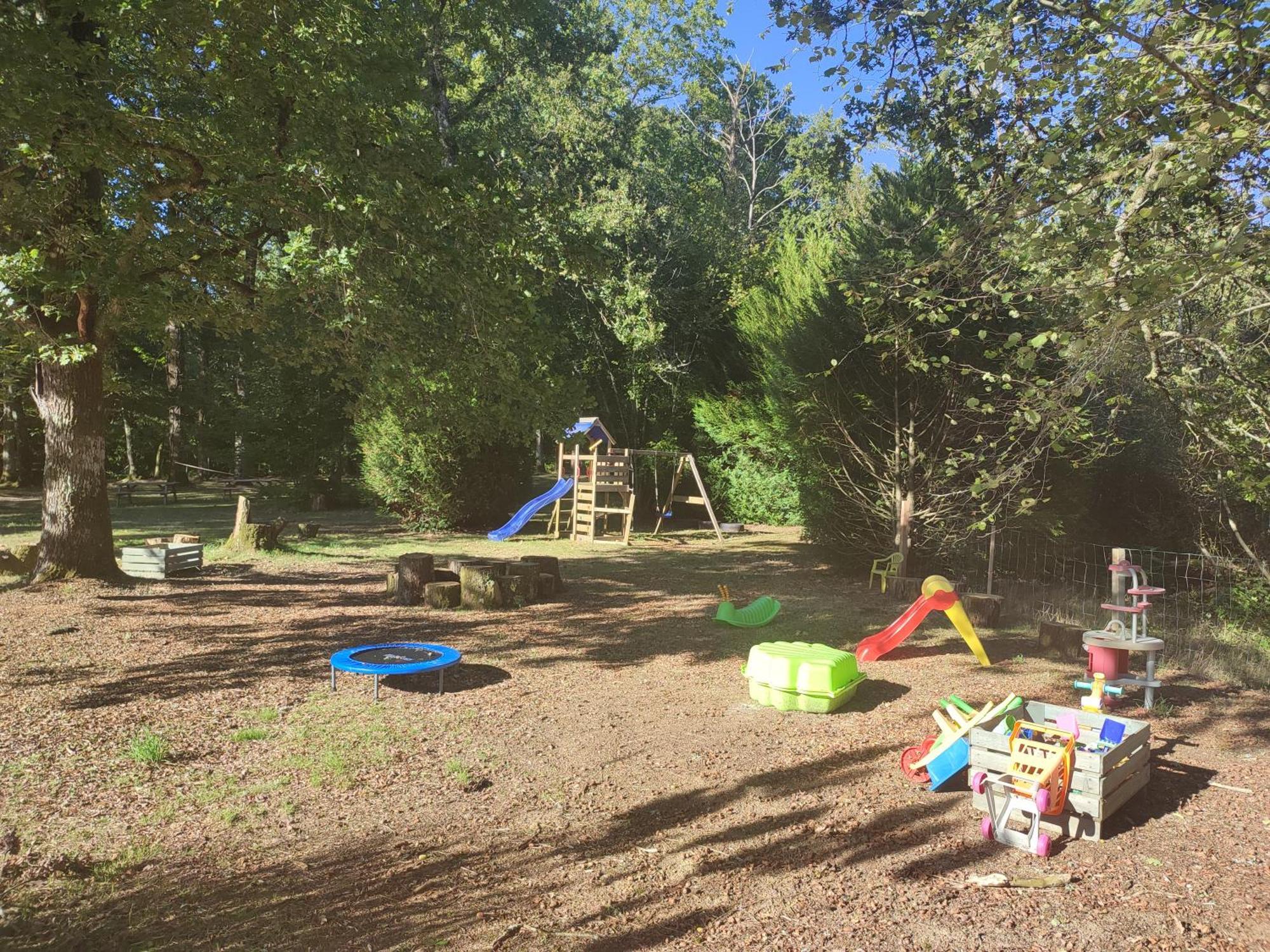 Sous Les Belles Etoiles Luxury tent Peyrilhac